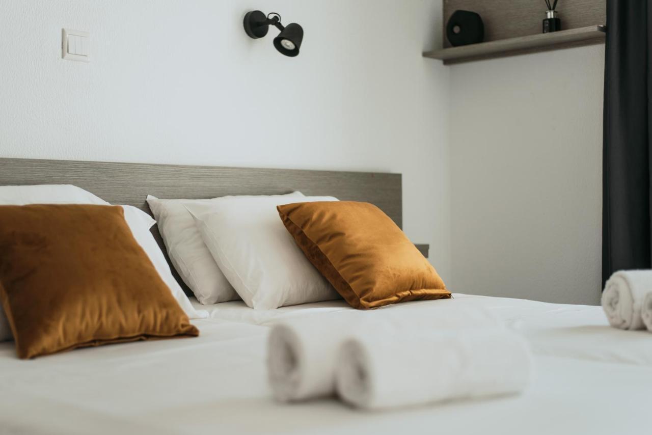 Five Keys Apartments Ayia Napa Bagian luar foto