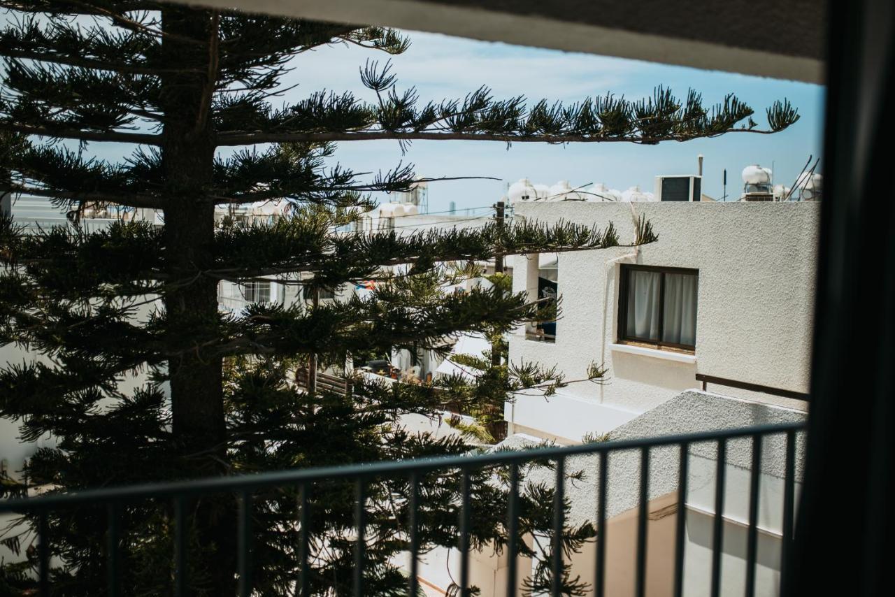 Five Keys Apartments Ayia Napa Bagian luar foto