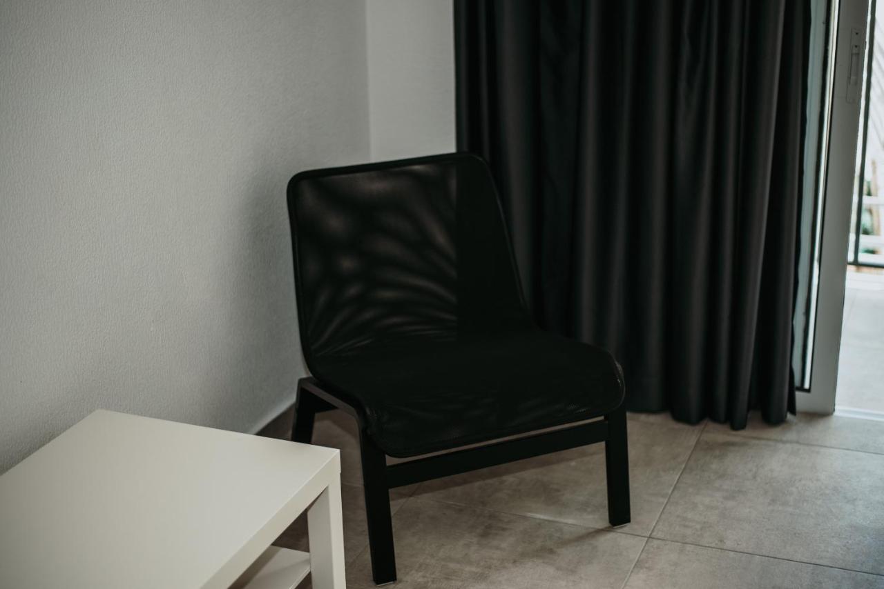 Five Keys Apartments Ayia Napa Bagian luar foto