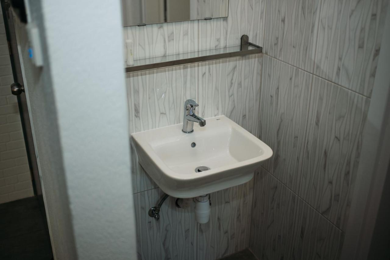 Five Keys Apartments Ayia Napa Bagian luar foto