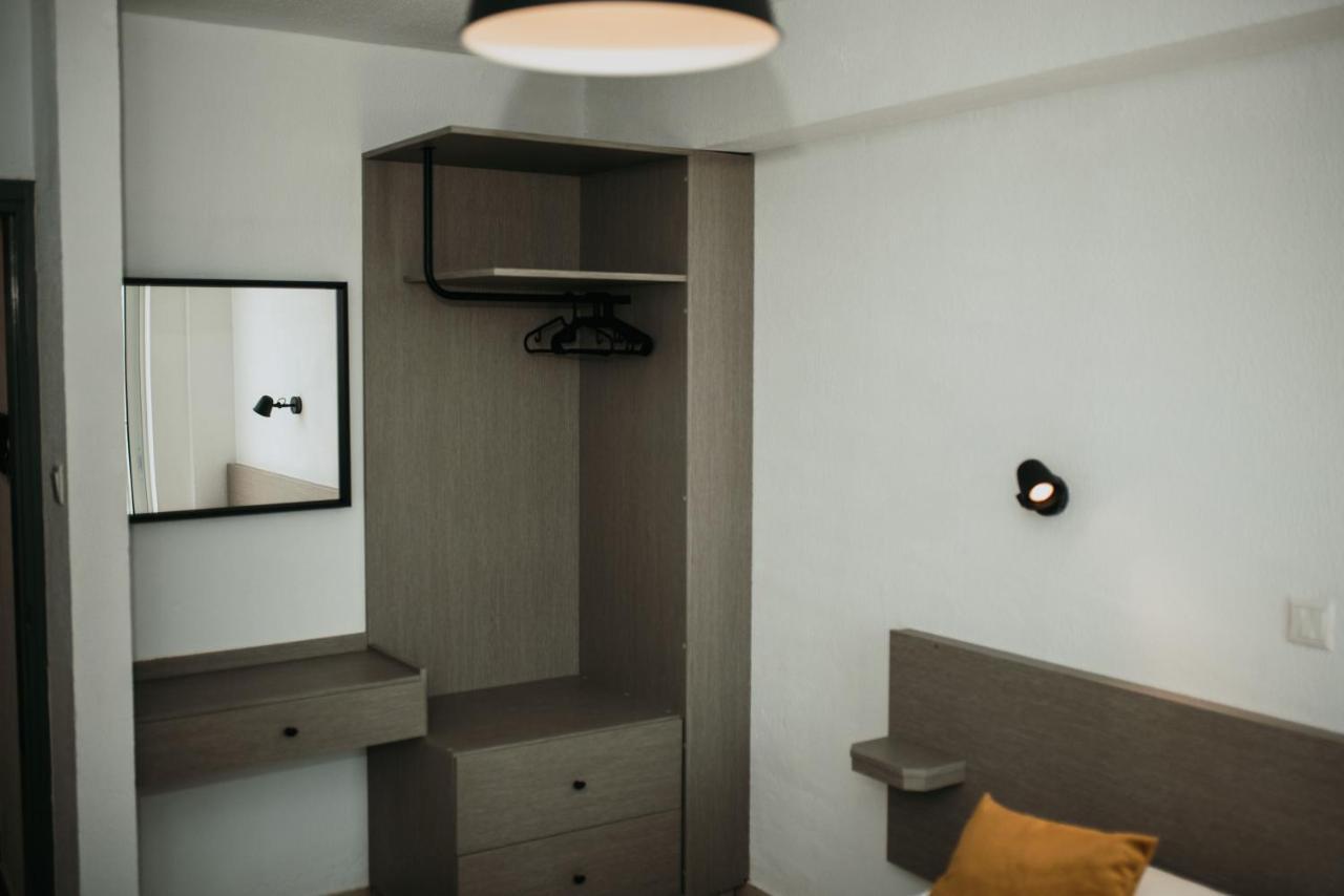Five Keys Apartments Ayia Napa Bagian luar foto